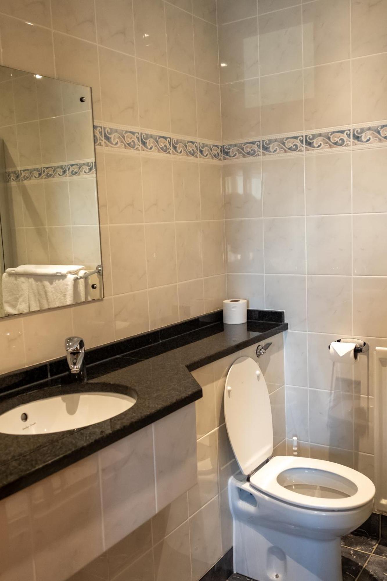 Station Hotel Ellon Zewnętrze zdjęcie