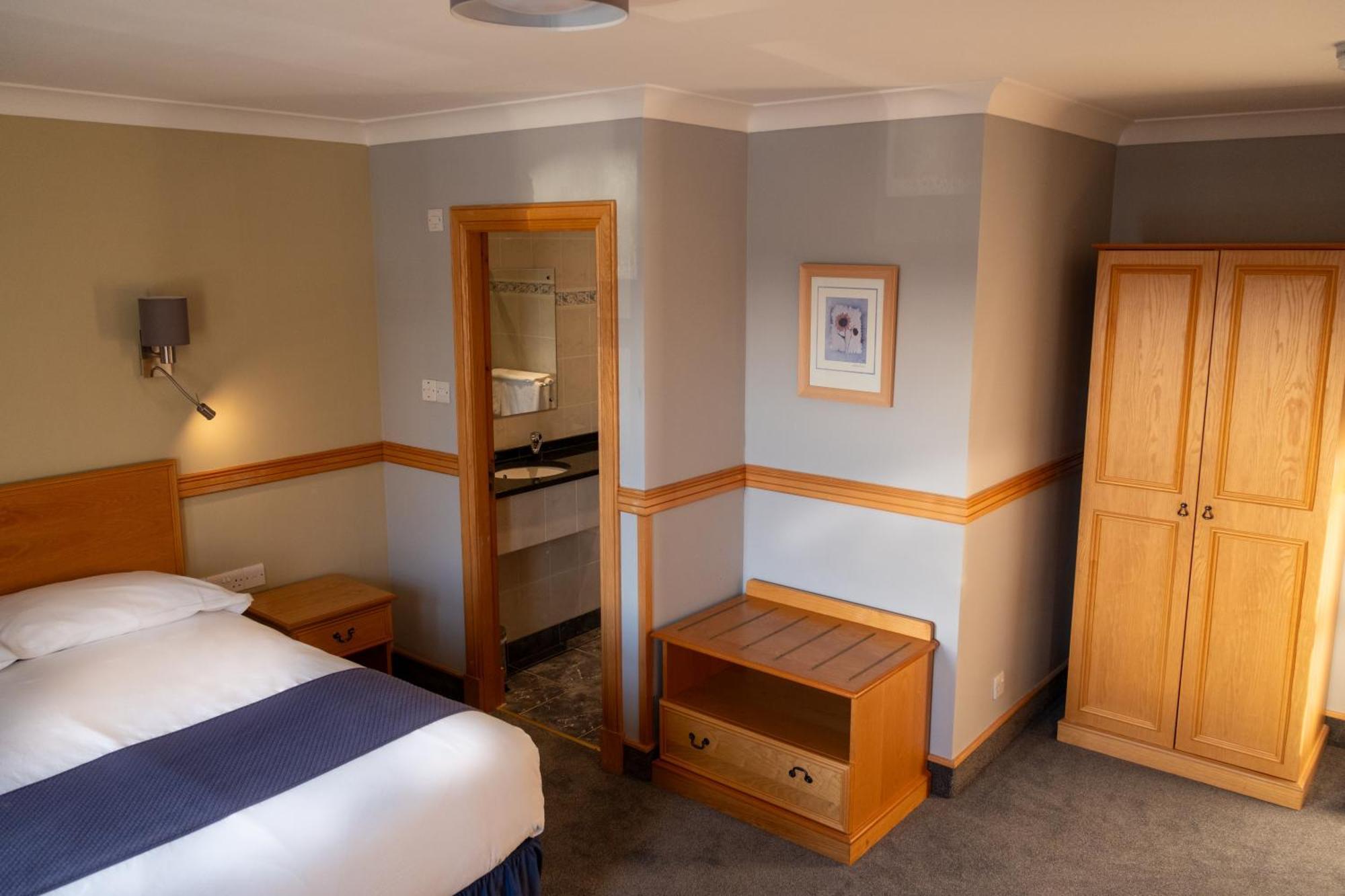 Station Hotel Ellon Zewnętrze zdjęcie