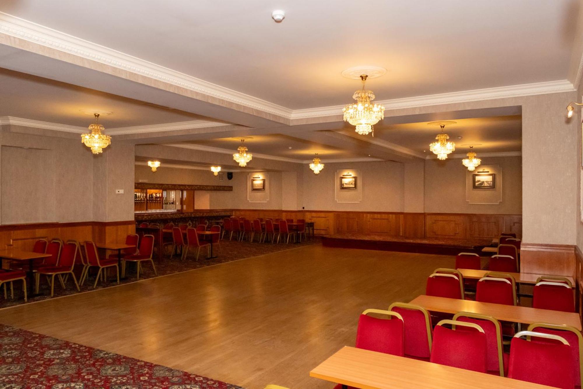 Station Hotel Ellon Zewnętrze zdjęcie