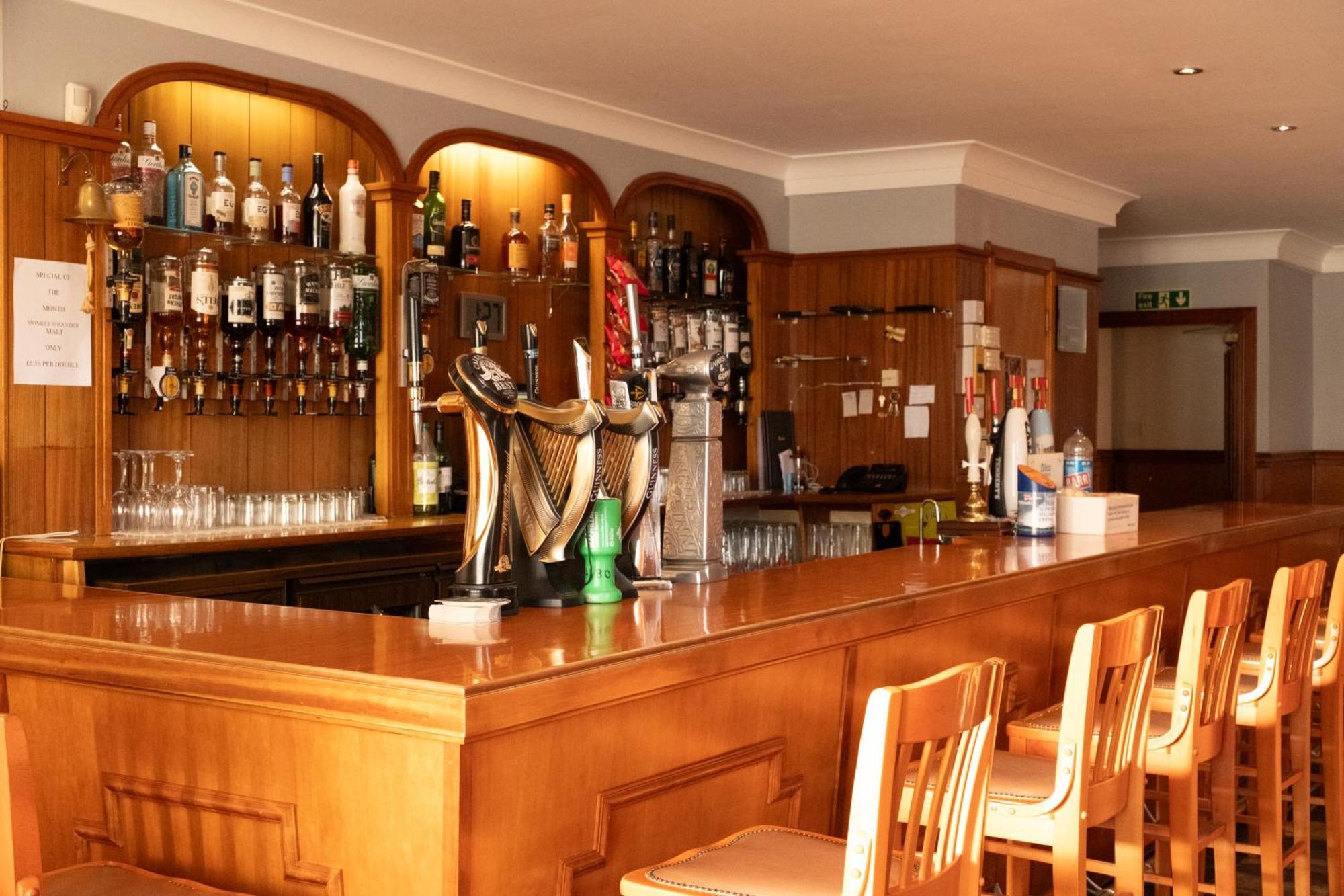 Station Hotel Ellon Zewnętrze zdjęcie
